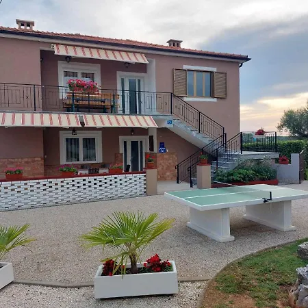 Apartment Apartman Baksa Kanfanar