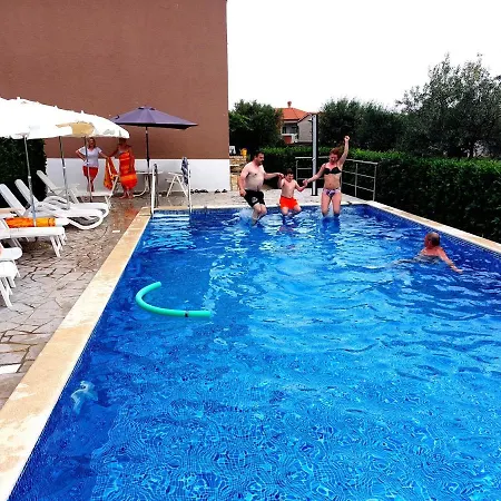 Apartman Baksa * Kanfanar