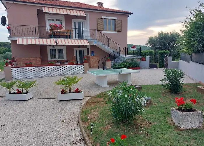 Baksa アパート *