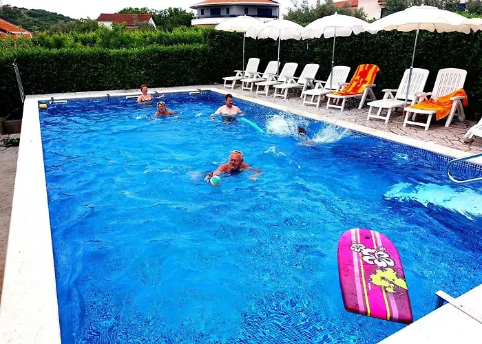 Baksa アパート カンファナル