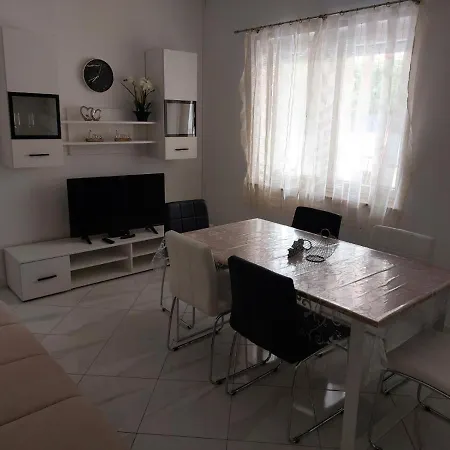 Baksa * Kanfanar